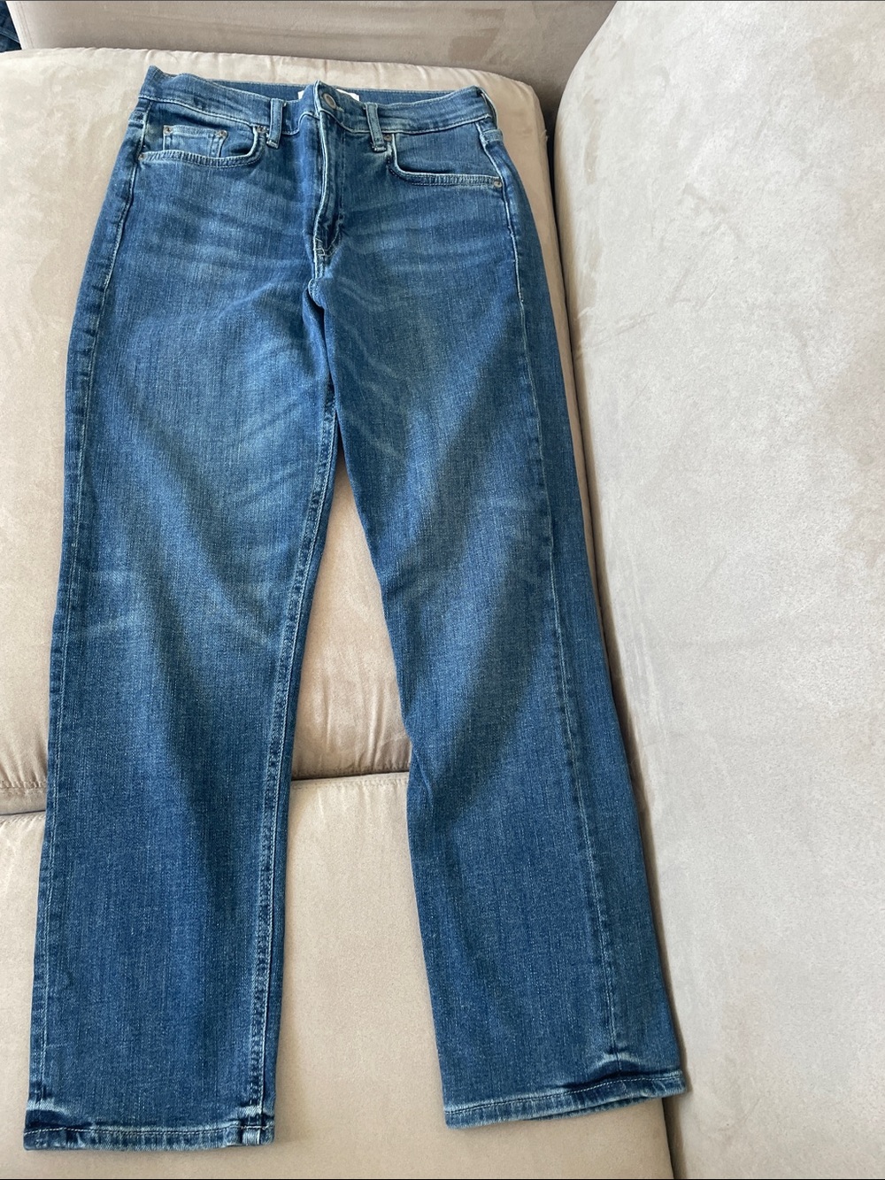 Zara Women's Straight-Leg Jeans in Medium Blue Wash